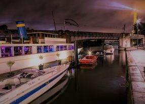 Prestigious yacht in Paris