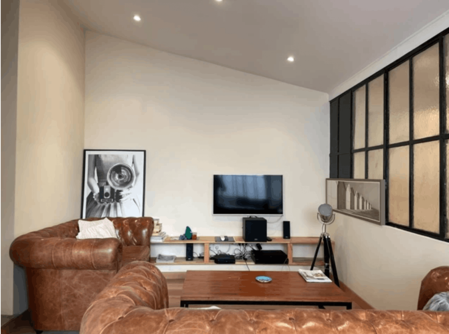 Central Cannes 3-Bedroom Apartment – 5 Min from Palais, Events up to 20
