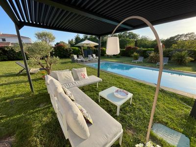 Outdoor Venue with Pool & Countryside Views in Aix-en-Provence