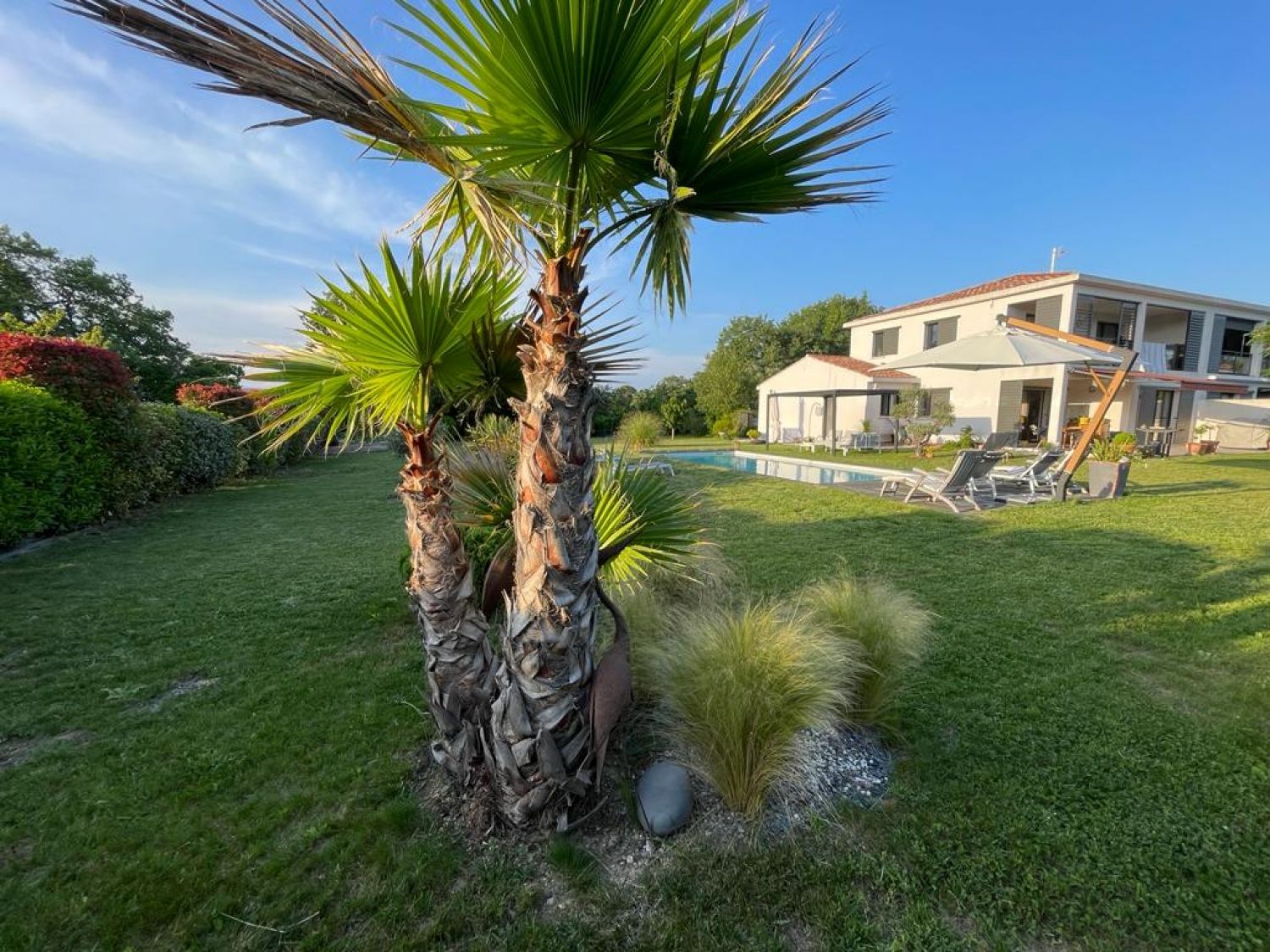 Outdoor Venue with Pool & Countryside Views in Aix-en-Provence