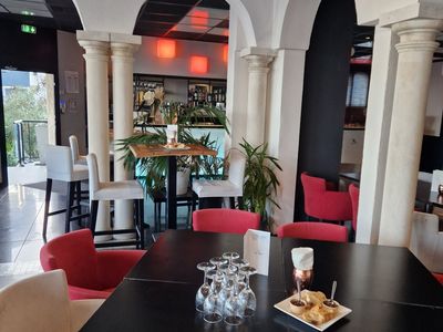 Restaurant facing the sea