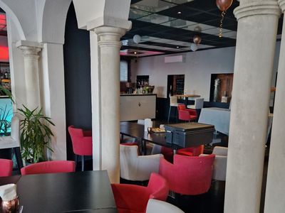 Restaurant facing the sea