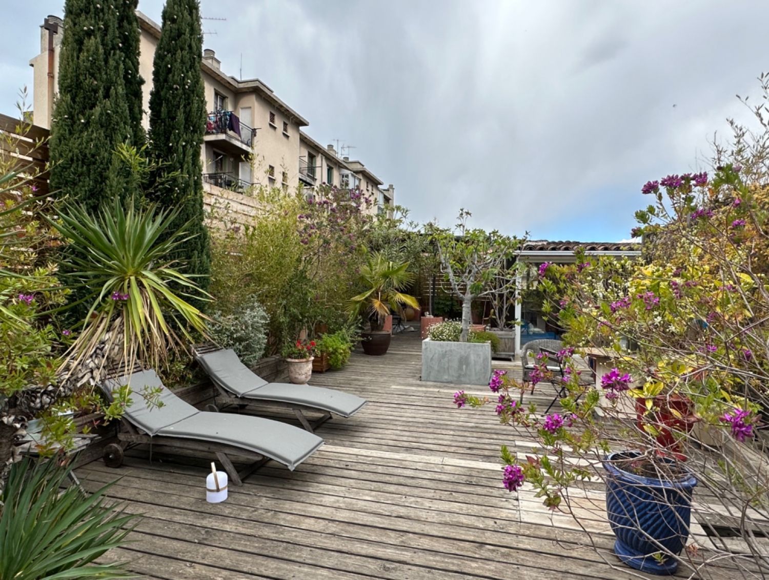 Loft of 300 m² with rooftop of 200 m² with jacuzzi and loft of 300 m²