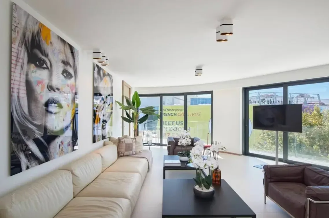 Luxury 3-Bedroom Apartment Cannes – Opposite Palais, Terrace, Events 