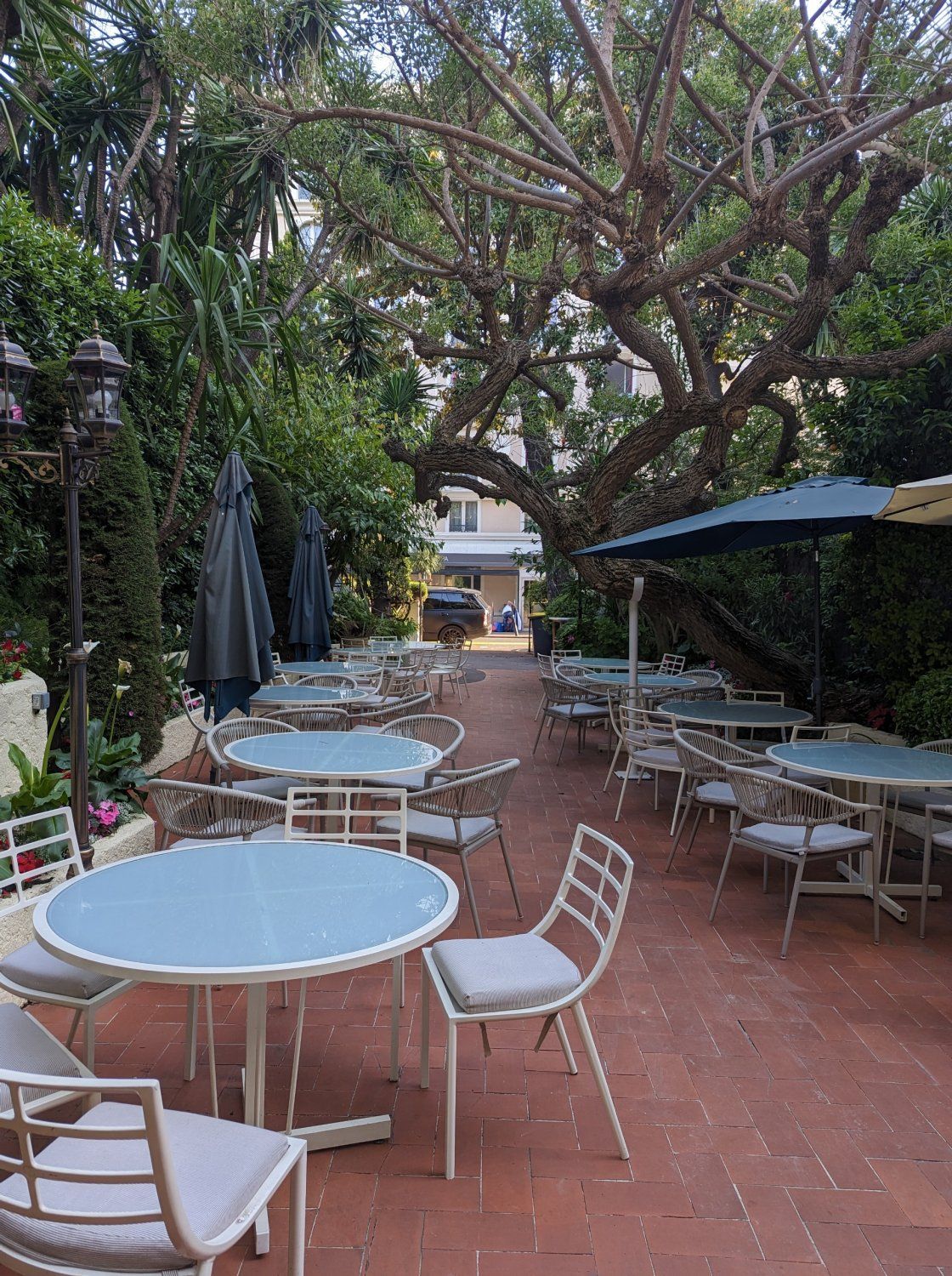 Lush Garden Venue for Events in Cannes