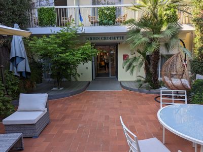 Lush Garden Venue for Events in Cannes