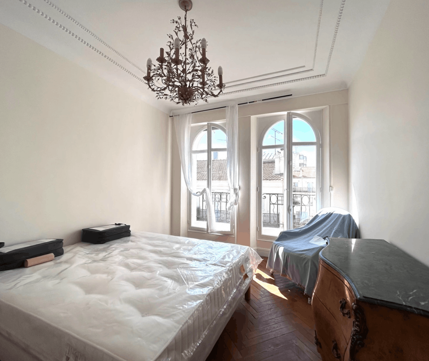 Cannes 3-Bedroom Apartment – Elegant, Central, Events up to 10 Guests