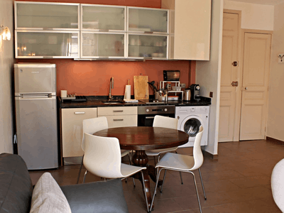 Cannes 2-Bedroom Apartment – 75m² Near Palais, Events up to 10