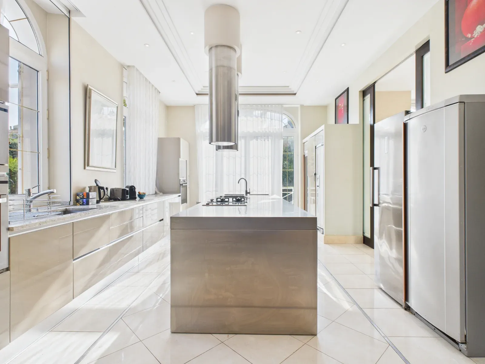Villa Spacieuse à Cannes pour Événements | 1500 m² près de la Croisette