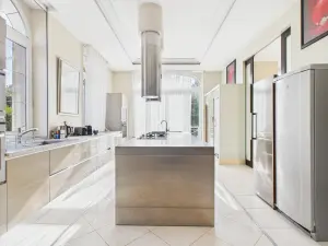 Villa Spacieuse à Cannes pour Événements | 1500 m² près de la Croisette