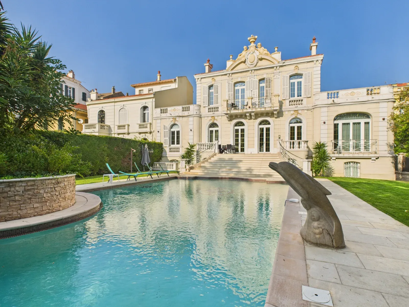 Villa Spacieuse à Cannes pour Événements | 1500 m² près de la Croisette