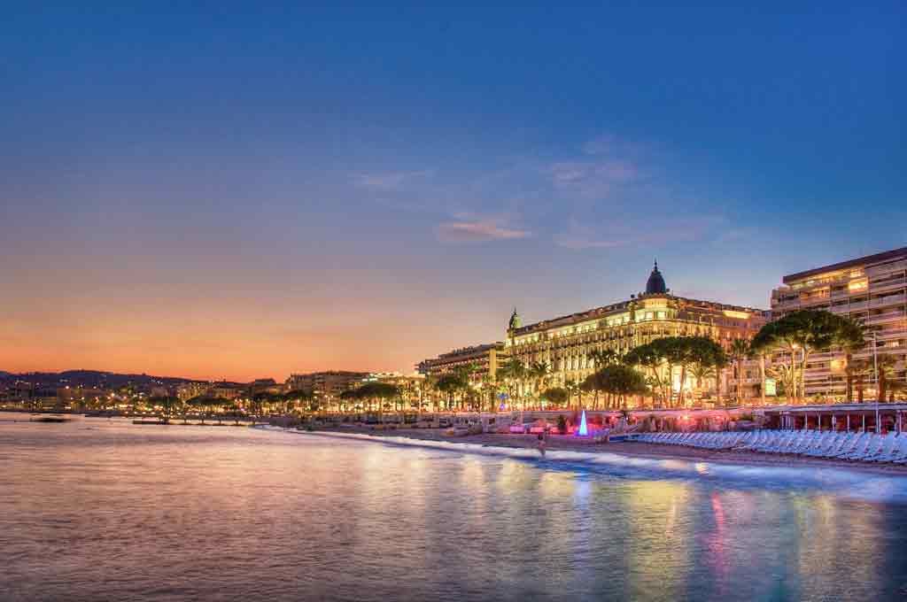 Lieu Classique Moderne Intime à Cannes près du Palais des Festivals