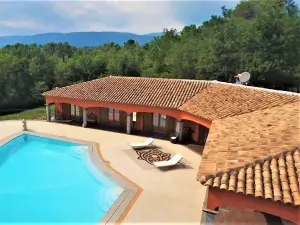 Villa Saint-Paul-en-Forêt: Serene Event Venue in Nature