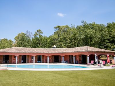 Villa Saint-Paul-en-Forêt : Lieu d'Événements Serein en Pleine Nature