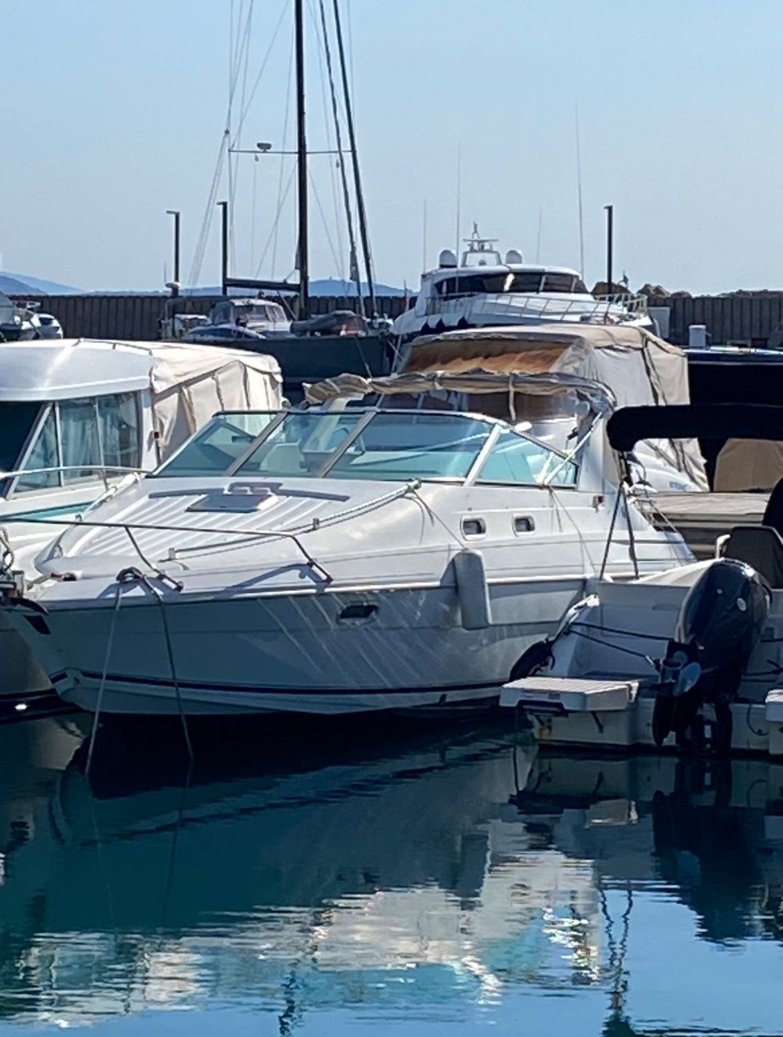 Twin-engine boat Jeanneau Yarding 27 feet, 410 HP inboard