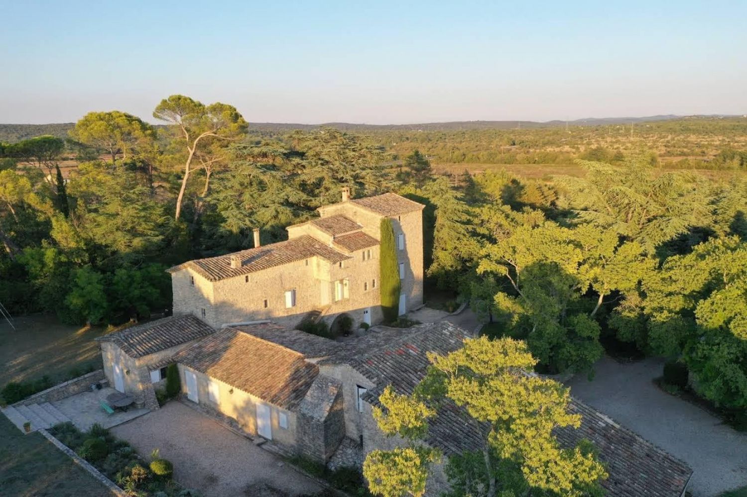 17th century farmhouse with swimming pool