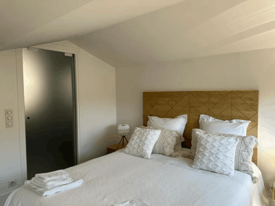 Central Cannes 3-Bedroom Apartment – Modern, Events up to 15
