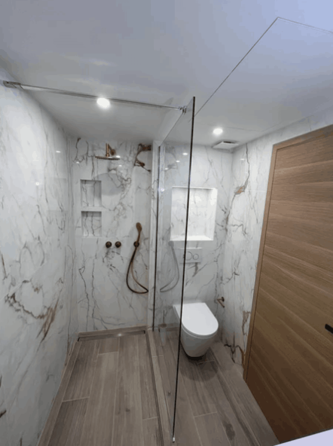Cannes 3-Bedroom Apartment with Terrace – 110m² for Events up to 20