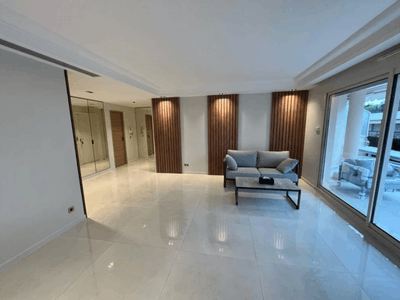 Cannes 3-Bedroom Apartment with Terrace – 110m² for Events up to 20