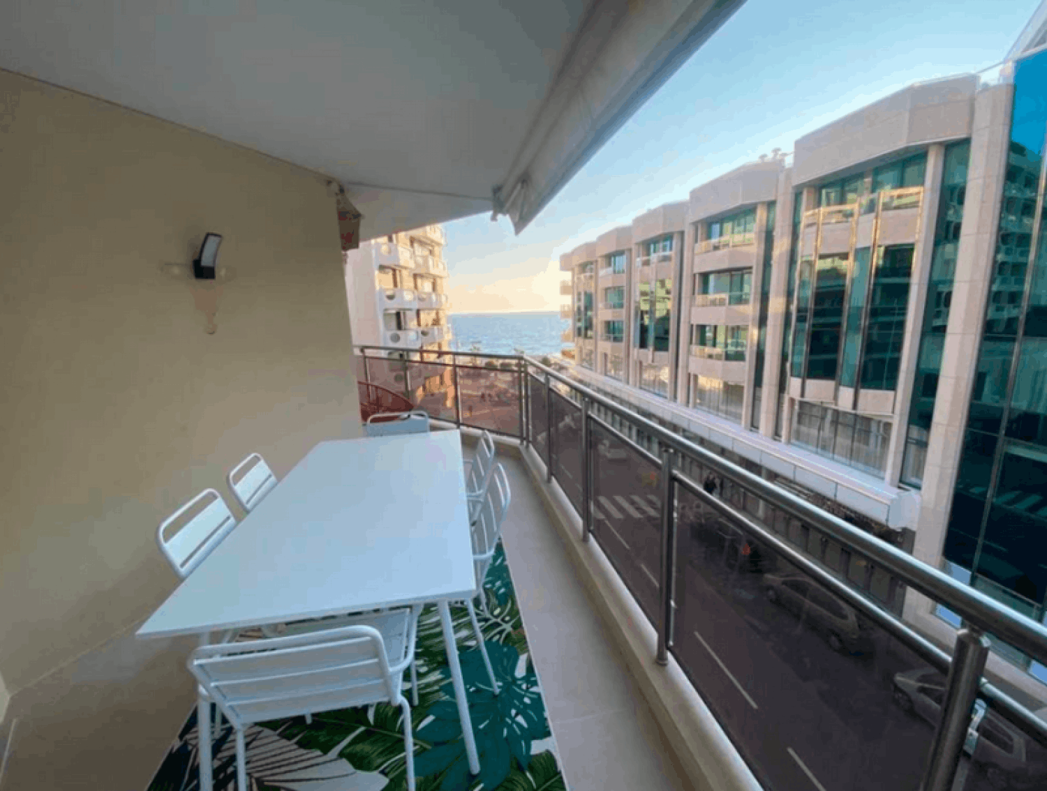 Appartement moderne 2 chambres à Cannes avec vue mer, près de la Croisette