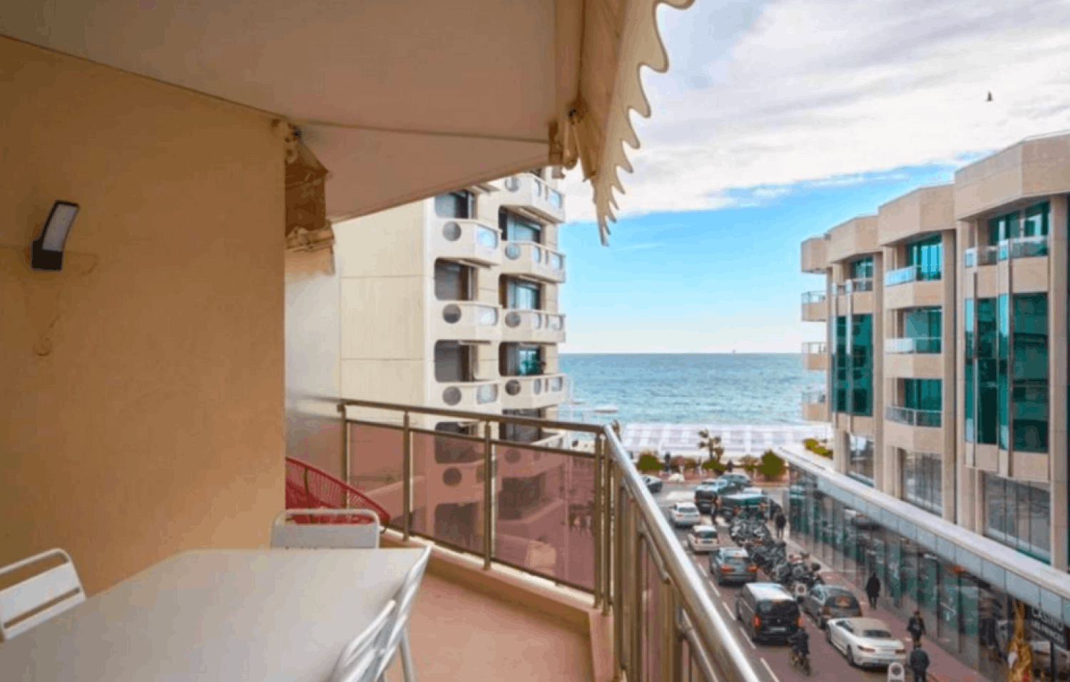 Appartement moderne 2 chambres à Cannes avec vue mer, près de la Croisette