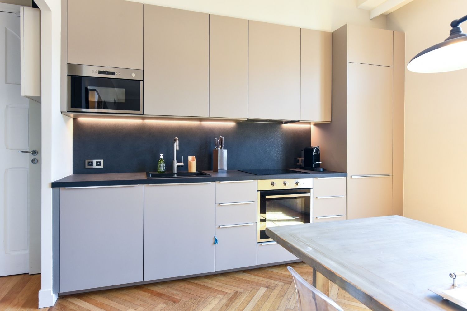 Charmant appartement 3 pièces face au Palais des Festivals à Cannes