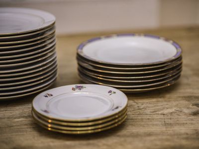 A funky spacious restaurant in Nice with Petanque!