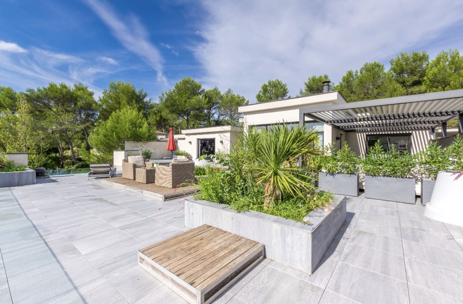 Prestigious villa 550 m² with terrace 260 m² maritime horizon view