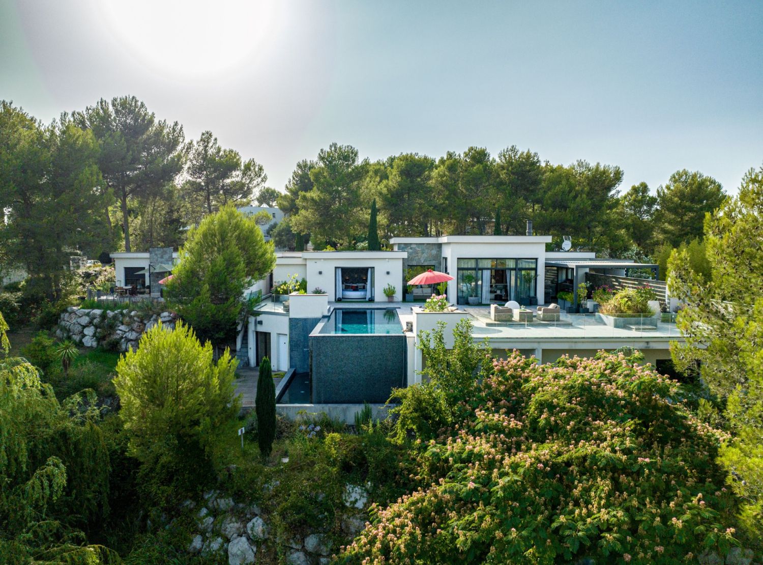 Prestigious villa 550m² with SPA and terrace 260m² sea view