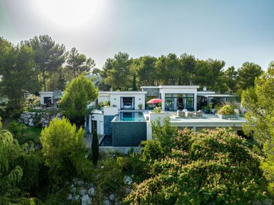 Prestigious villa 550m² with SPA and terrace 260m² sea view