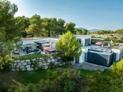 Prestigious villa 550m² with SPA and terrace 260m² sea view