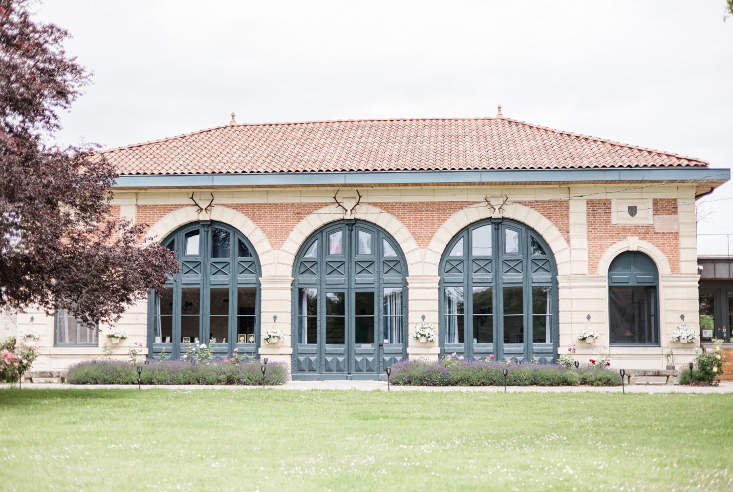 Reception area with a large park