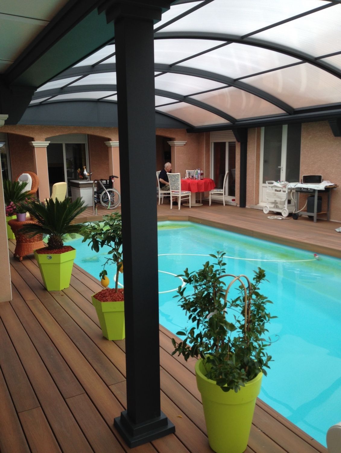 Espace balnéo avec piscine