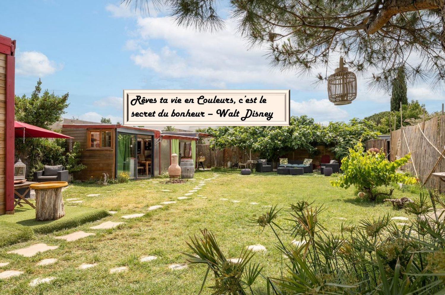 Bucolic garden between port and sea