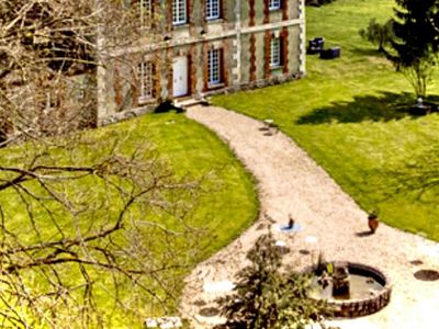 Château du XV siècle pas loin de Paris