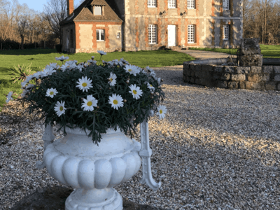 Château du XV siècle pas loin de Paris