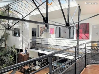 Spacious loft 320 m²