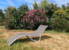 Bucolic setting with swimming pool