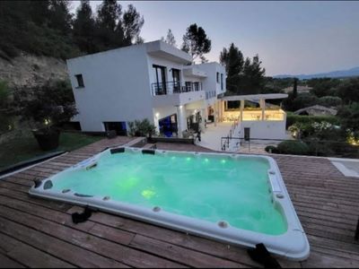 Villa avec piscine chauffée