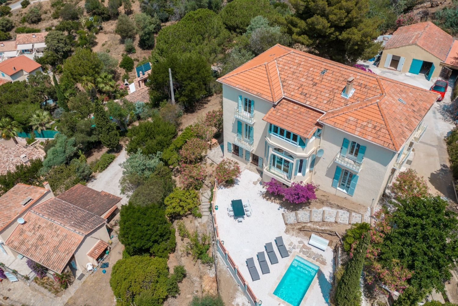Historic villa with swimming pool