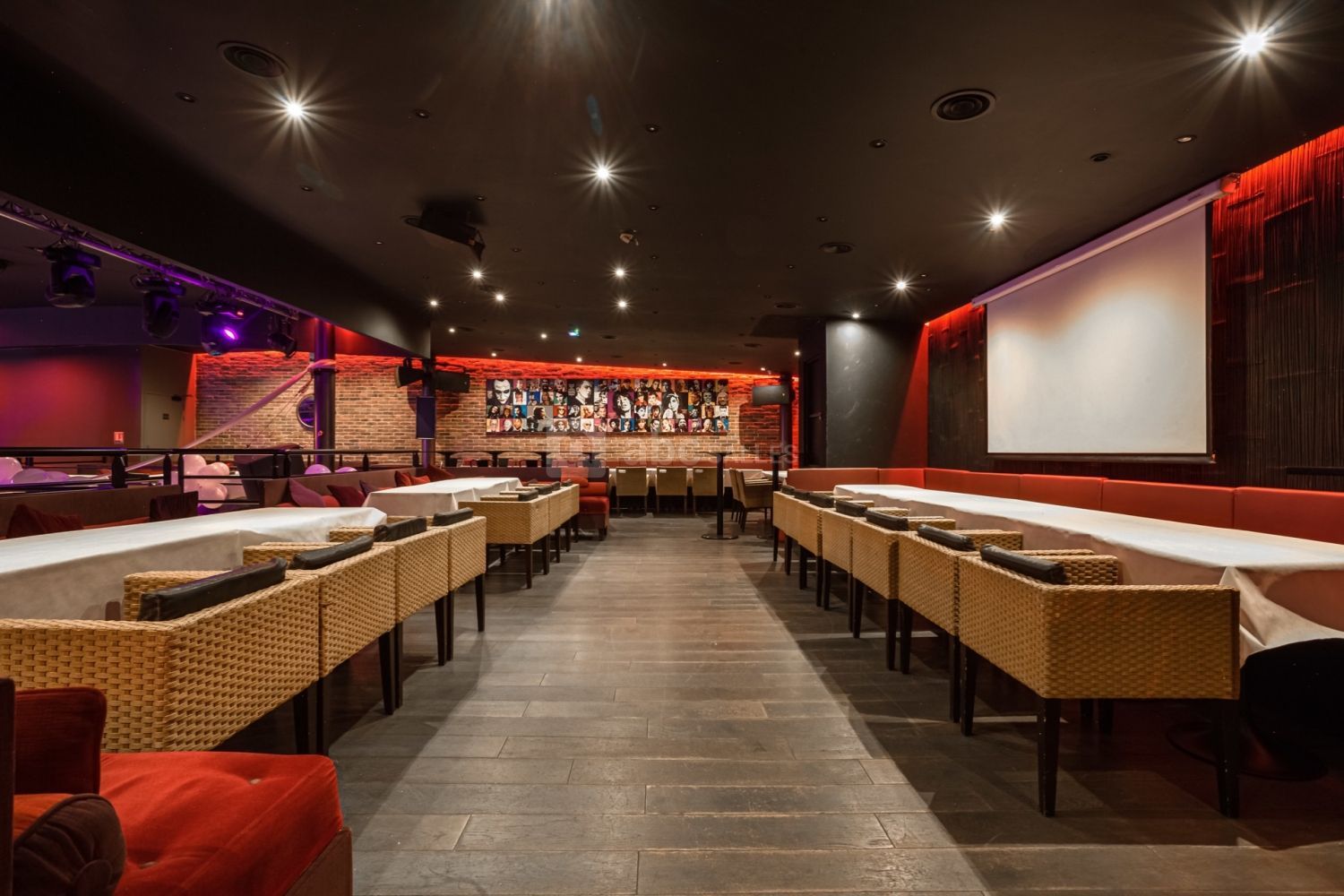 Restaurant – Club – Terrasse