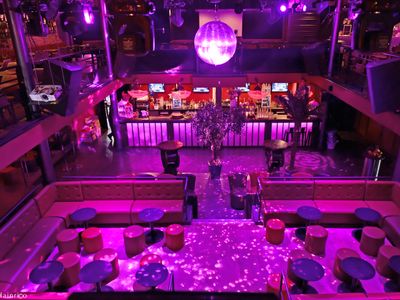 Restaurant – Club – Terrasse