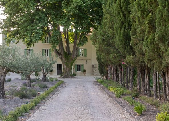 Bastide with swimming pool in lavender