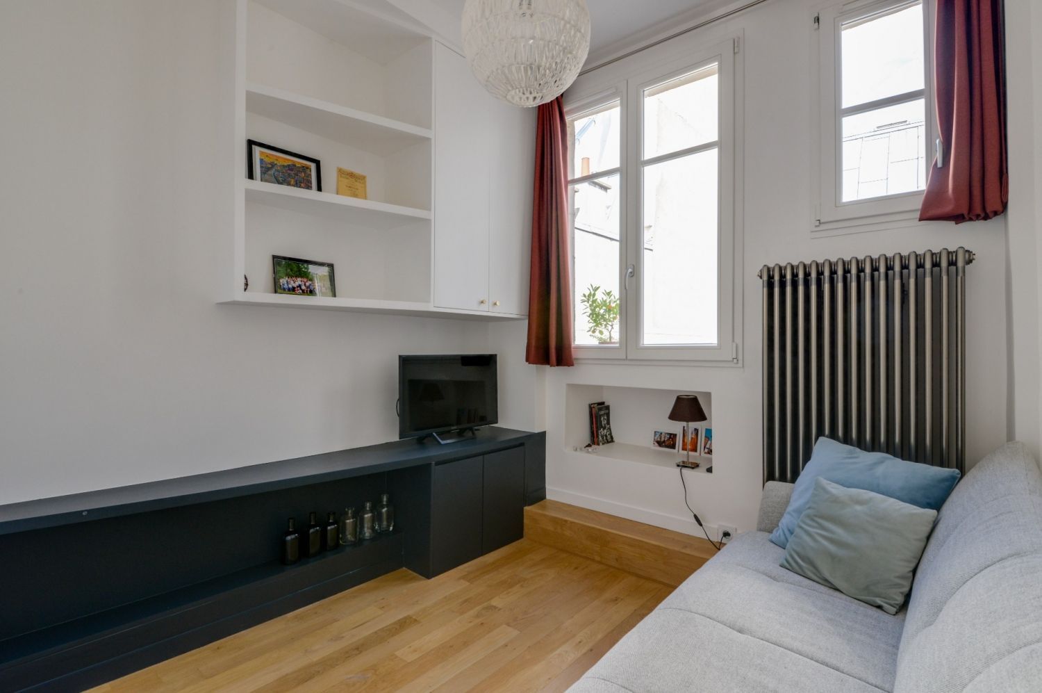 Haussmannian apartment with balcony and Eiffel Tower view