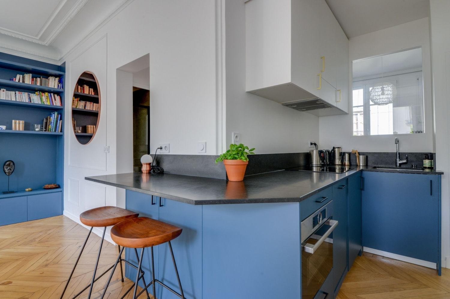 Haussmannian apartment with balcony and Eiffel Tower view