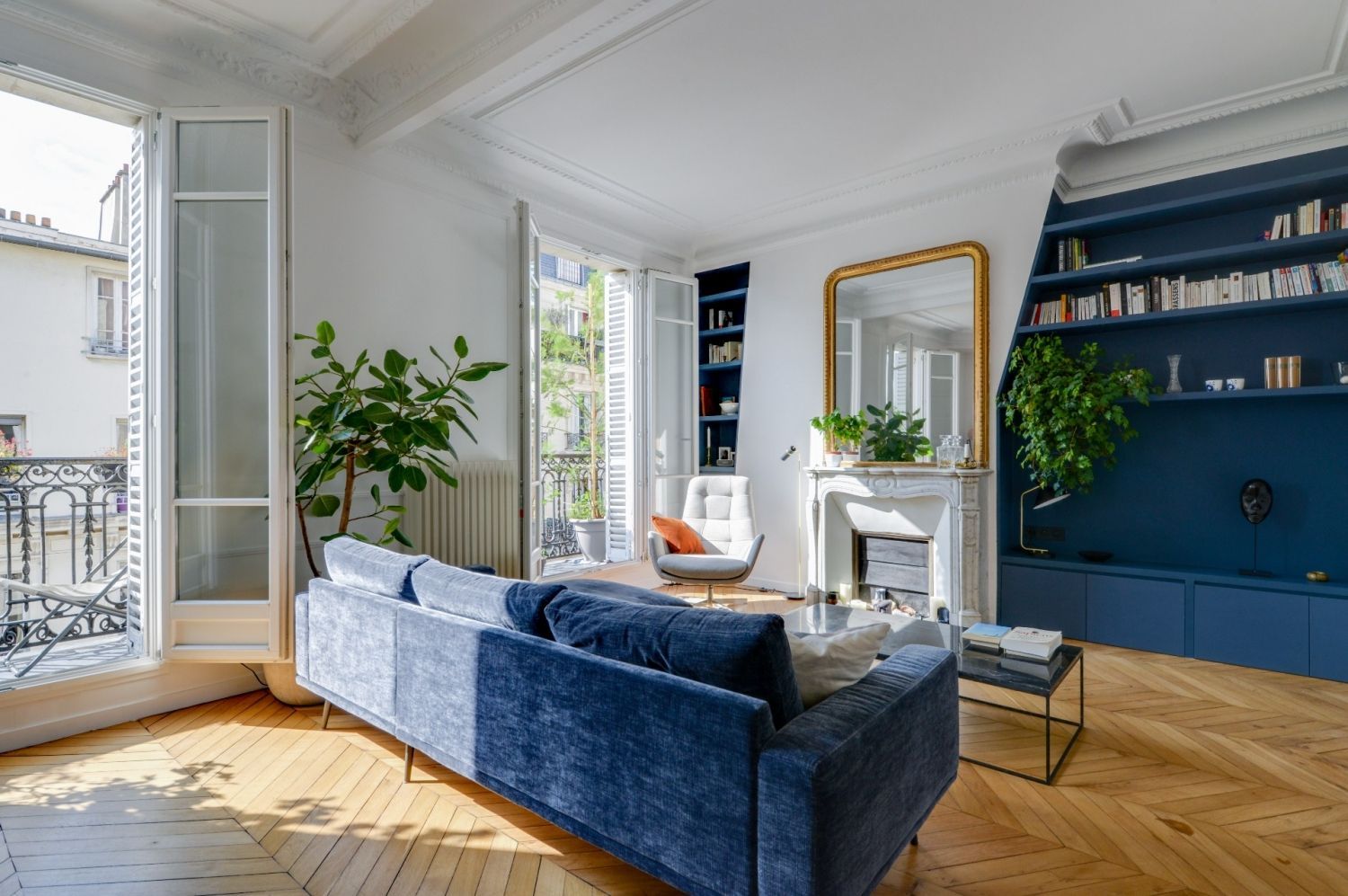 Appartement haussmannien avec vue sur la Tour Eiffel