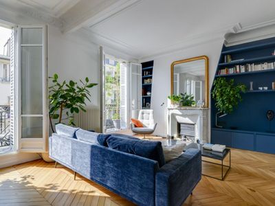 Appartement haussmannien avec vue sur la Tour Eiffel