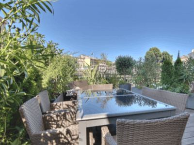 Appartement spacieux à Cannes avec terrasse – À 5 minutes du Palais