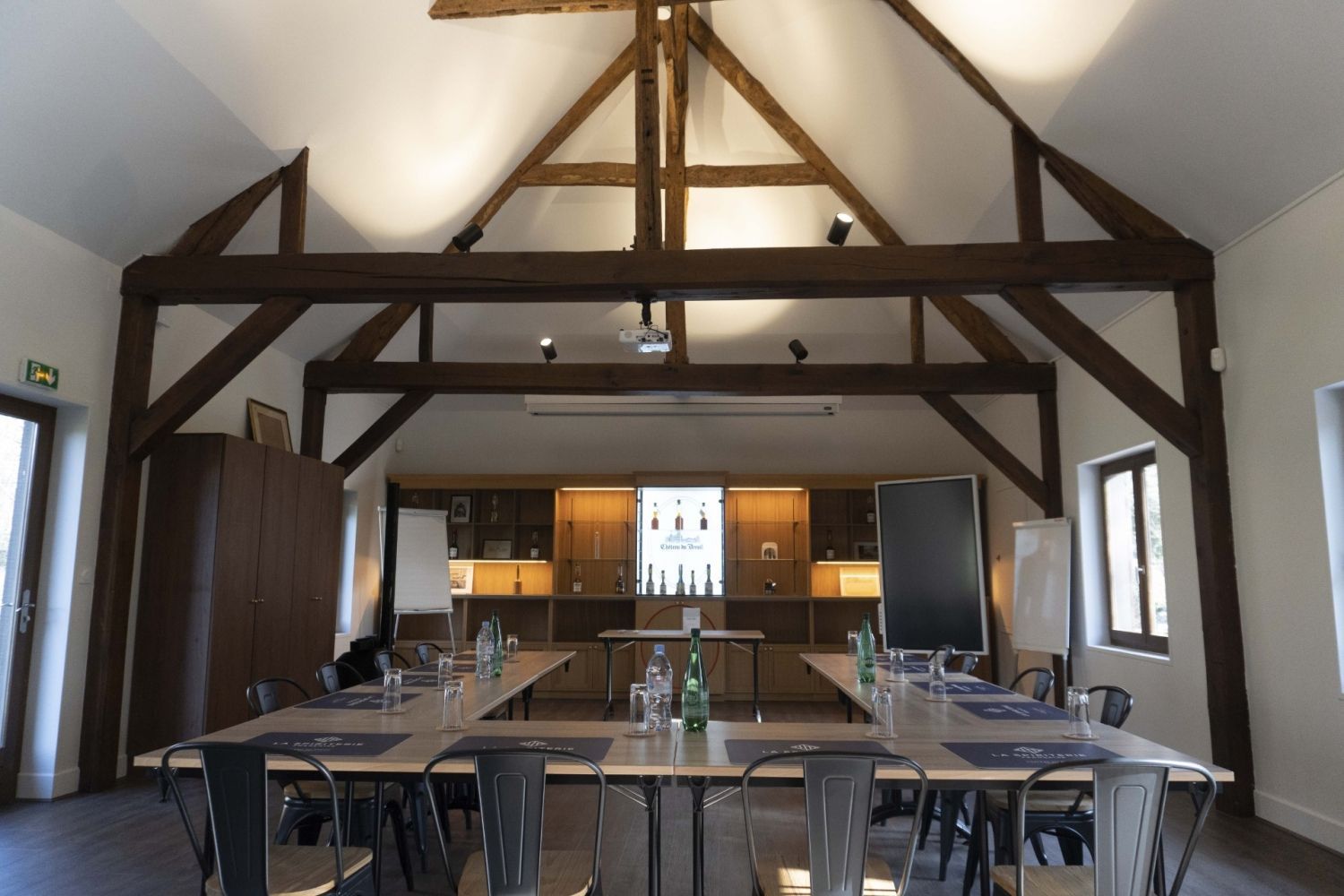 Meeting room in the heart of a bucolic park
