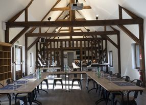 Meeting room in the heart of a bucolic park